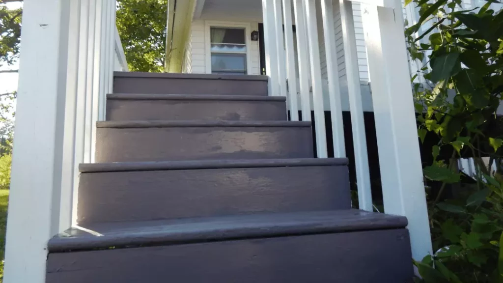 what color to paint exterior stairs